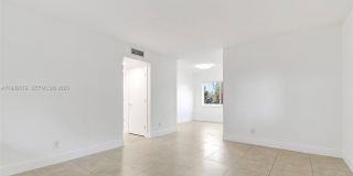 407 SE 9th Court Gallery 3
