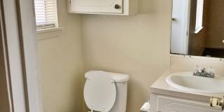 3 bedroom 1.5 bathroom Gallery 6