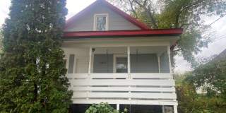 Charming 3-Bed, 1-Bath Single-Family Home! Gallery 3