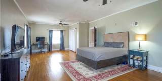 Historic Mid-Town Home with Room to Roam! Gallery 16