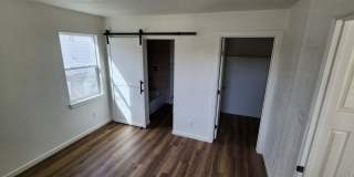 Beautifully Remodeled 3 Bed / 2 Bath Home with Large Backyard Gallery 18