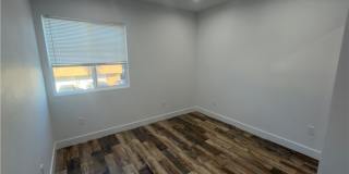 521 W 78th 1/2 Gallery 12