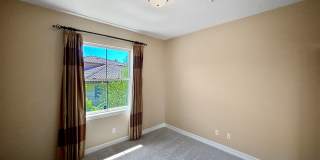 Bright 2BD/2BA Townhouse in Serra Mesa with Balcony, Fireplace & Resort-Style Amenities Gallery 15