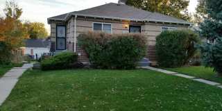 SUPER CUTE 1 BDRM IN DUPLEX HOME IN SLOAN'S LAKE AREA! GARAGE AND FENCED YARD! Gallery 1