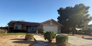 Hesperia Home, 3 Bedroom's, 2 Bathrooms, New paint, New Carpet, Gallery 1