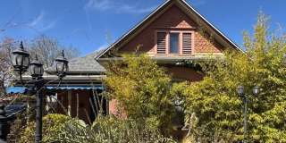 Historic Home 2 Bedroom +office 2 Baths, and Off street Parking Gallery 1