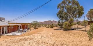 3 Bedroom 1.5 Bath Modern Farmhouse near JT National Park * MOVE IN SPECIAL* Gallery 28