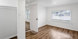 122 STOLNET ST Gallery 6