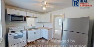Fully Updated 3 BD/1 BA Cottage w/Covered Porch, Off-Street Parking, W/D Included Gallery 7