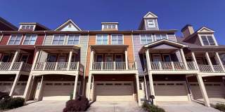 Perfect West Midtown Location!  4 Bedroom Townhouse, Granite, Hardwood Floors Gallery 1