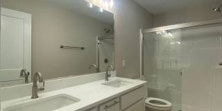 Luxury Homes in West Des Moines Gallery 8