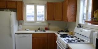 AUGUST RENT FREE!!!  4 Bedroom Duplex in DOWNTOWN IOWA CITY! Gallery 12
