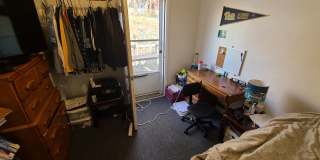 SPACIOUS 4 BEDROOM IN THE HEART OF OAKLAND - AVAILABLE FOR AUGUST Gallery 20