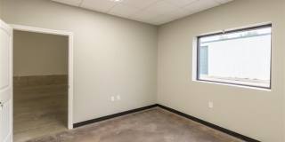 1812 N Main Gallery 3