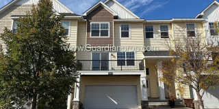 Champlin Town Home, 2 Car Garage, Balcony, Dishwasher, Washer/Dryer Gallery 1