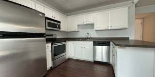 Lovely Single Family House! All Electric, Garage, Deck, Privacy Fenced Backyard, Pets Ok! Gallery 3