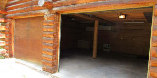 3 Bed, 2 Bath, 2 Car Garage LOG HOME for RENT! Gallery 19
