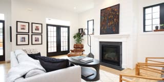 Beautiful, Custom-Built Lochlyn Hill Home Gallery 10