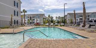 Pointe Grand Apartment Homes Gallery 3