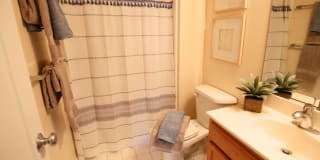 Columbia View Gallery 13