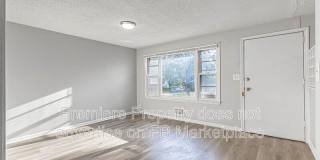 2503 S Vermont Ave Gallery 2