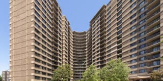 The Warwick Gallery 1