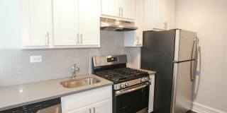 1601-15 W Berteau Gallery 4