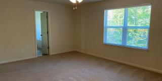 Room in 4 Bedroom Home at Fanning Way Gallery 8