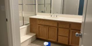 UPGRADED TOWNHOUSE: Modern Comforts & Stylish Living - 2 Car Garage Gallery 16