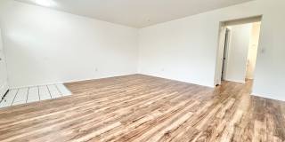10632 Oak Street Gallery 3