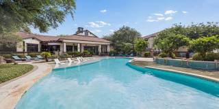 Thirty Oaks Gallery 16