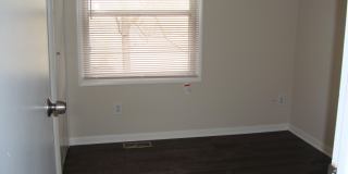 204 CAMERON Street Gallery 22