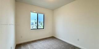 21050 NE 8th Ave Gallery 21