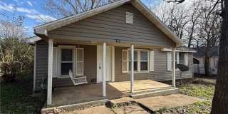1402 S Washington Avenue Gallery 1