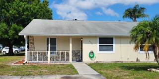 Annual unfurnished 2/2 beautifully renovated duplex only 4 miles from the beach! Gallery 1