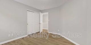 156 Haugh Street Gallery 29