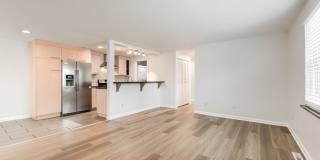 Lovely 2 bed 1 Bath Townhome in park-like setting in Boulder. - Available July 1st! Gallery 3