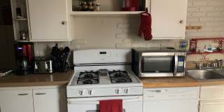 Spacious 3 Bedroom 1 Bath house in Crystal! Gallery 3