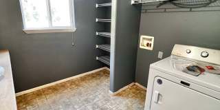 Beautiful 3 bed 2.5 Bath Home in East Loveland, CO! Gallery 24