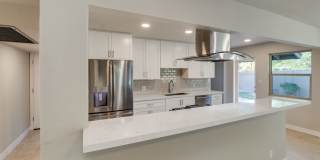 4 Bedroom, 3 Baths, includes 2 Master Suites Just 1-Mile from ASU Gallery 19