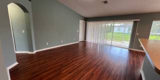 Charming 3-bedroom, 2-bath single-family home with a garage. Gallery 9