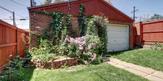 Bungalow in Desirable Highlands! Location Matters! Gallery 37
