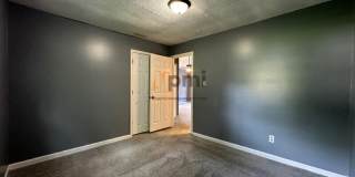 3464 Iowa St Gallery 10