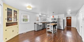 106 S WALNUT Street Gallery 4