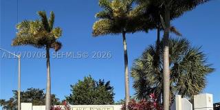 201 Lake Pointe Dr Gallery 1