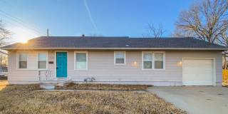 2-Bedroom, 1 Bath Single Family for Rent in Kansas City, MO | Attached Garage & Modern Kitchen 2-Bedroom, 1 Bath Single Family for Rent in Kansas City, MO | Attached Garage & Modern Kitchen Gallery 1