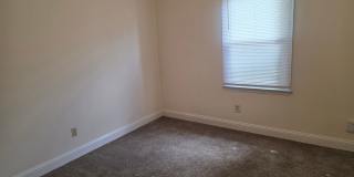 4 Bedroom house with bonus room and large yard. Gallery 24