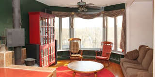 Charming 7 Bedroom-No Broker Fee Gallery 7