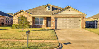 Cute home in Mustang schools + 3 bedrooms + 2 bathrooms Gallery 1