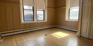 Large 4 bed in Allston Gallery 4